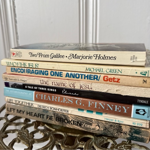 Christian Book Collection - Picture 2 of 11